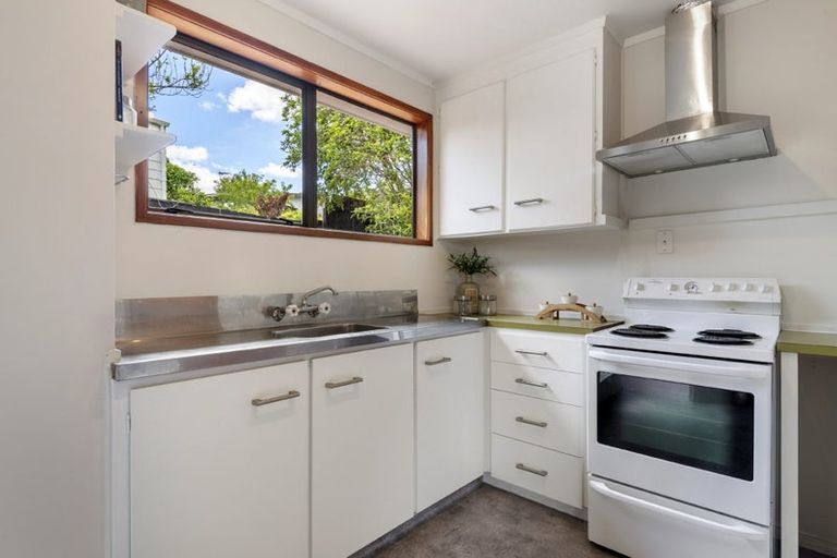 Photo of property in 38 Houston Place, Bayview, Auckland, 0629