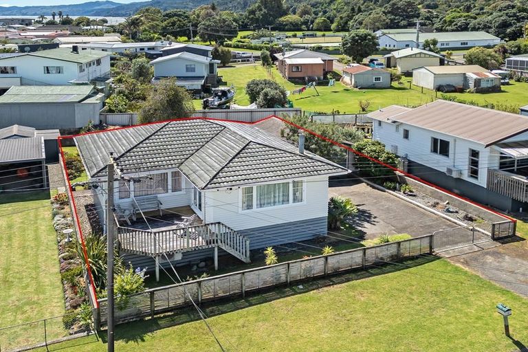 Photo of property in 18 Tatahi Street, Te Puru, Thames, 3575