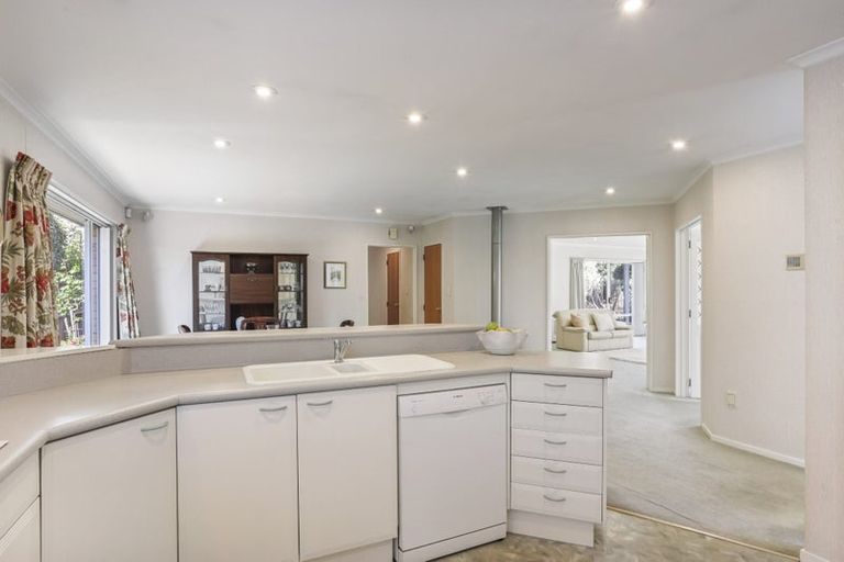 Photo of property in 4 Wardour Mews, Avonhead, Christchurch, 8042