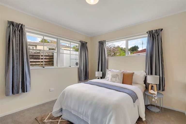 Photo of property in 27 Hicks Close, Whitby, Porirua, 5024