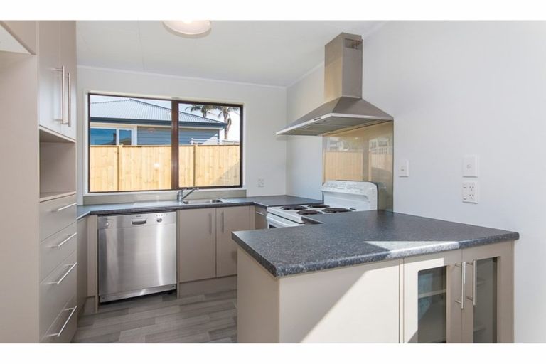 Photo of property in 7d Collingwood Road, Waiuku, 2123