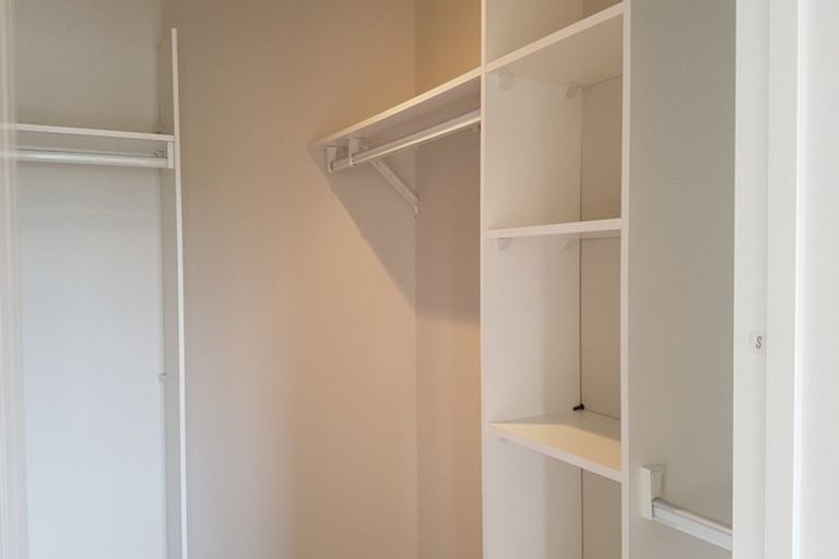 Photo of property in 2 Graham Collins Drive, Windsor Park, Auckland, 0632