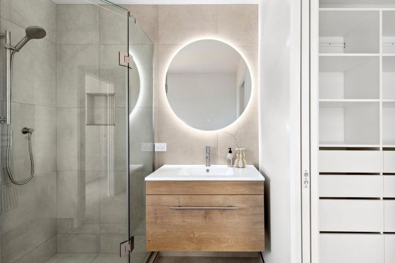 Photo of property in 70 Hugo Shaw Drive, Cambridge, 3434