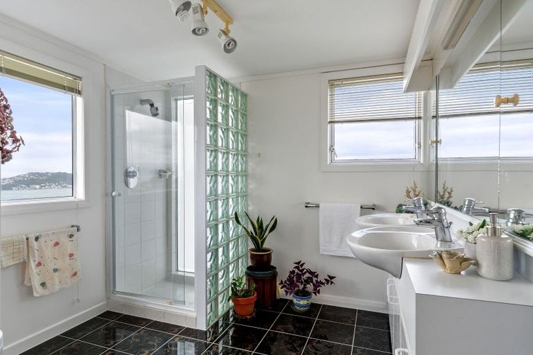 Photo of property in 5 Rama Crescent, Khandallah, Wellington, 6035