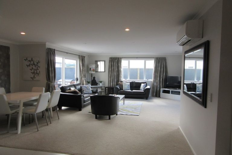 Photo of property in 8 Stone Street, Miramar, Wellington, 6022