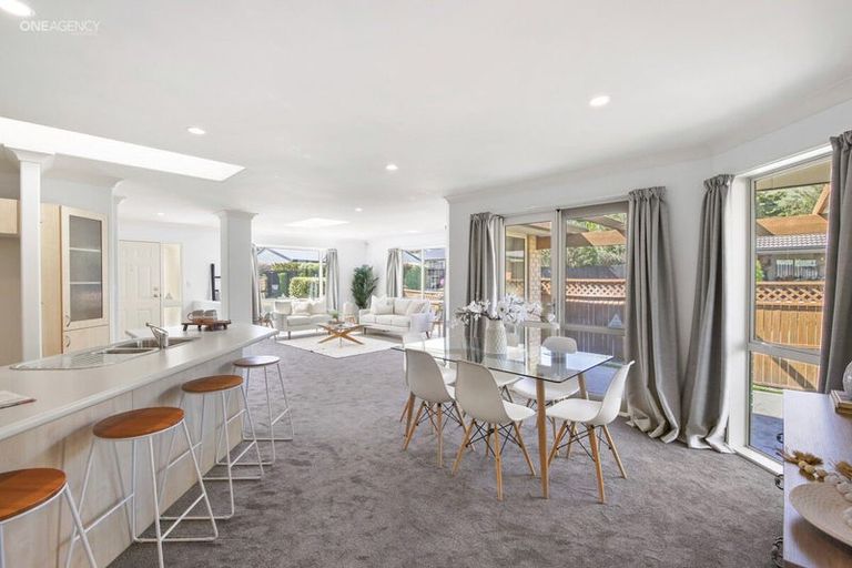 Photo of property in 5 Castleview Lane, Heathcote Valley, Christchurch, 8022