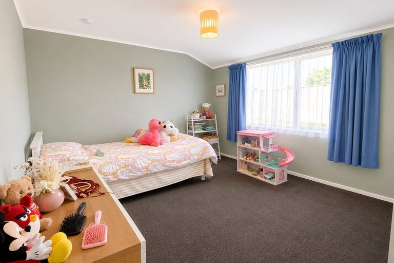 Photo of property in 39a Edgewater Parade, Waiuku, 2123