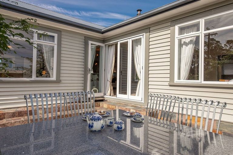 Photo of property in 22 Queen Street, Westport, 7825