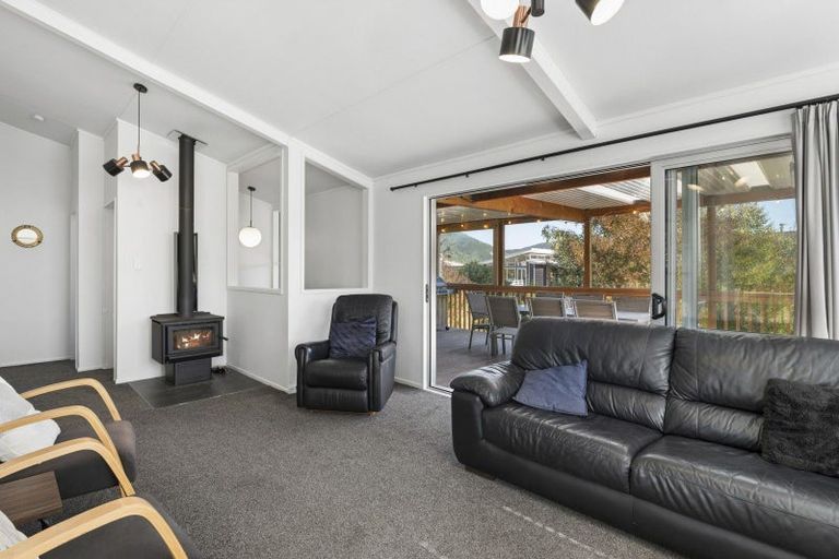 Photo of property in 14 Ogilvie Road, Kinloch, Taupo, 3377