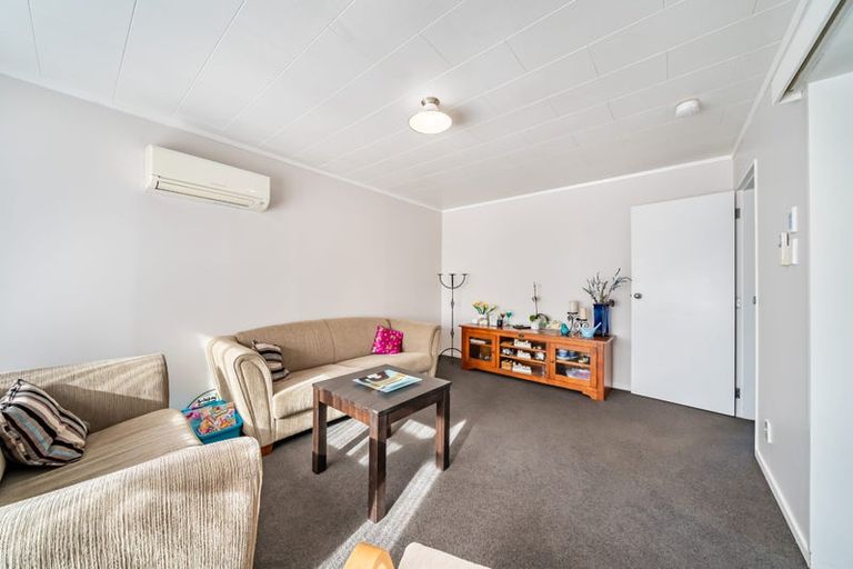 Photo of property in 4/54 Martin Street, Wallaceville, Upper Hutt, 5018