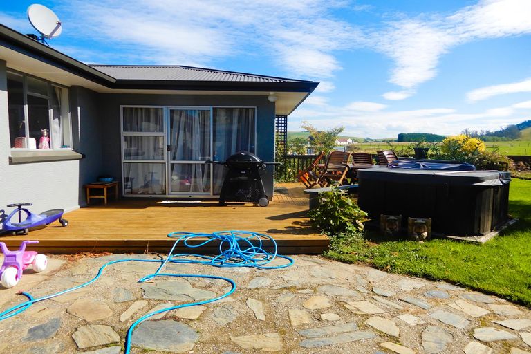 Photo of property in 17 Airedale Road, Weston, Oamaru, 9401