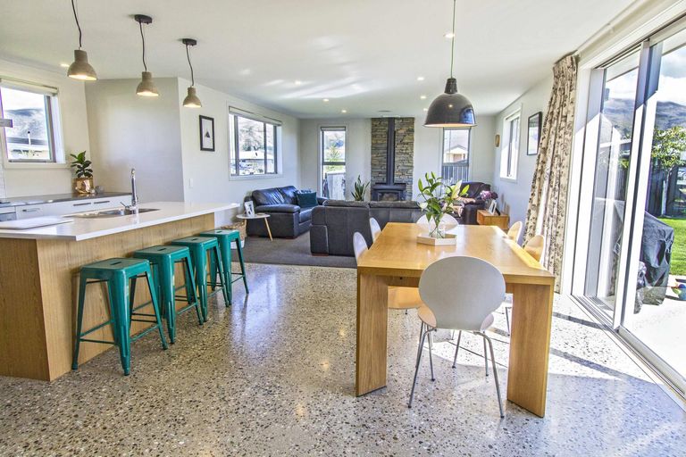 Photo of property in 11 Stowell Drive, Cromwell, 9310