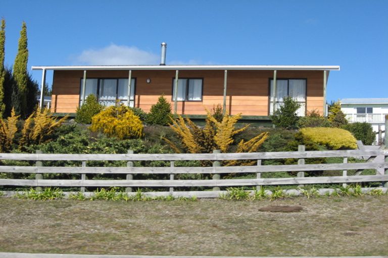 Photo of property in 39 Kahotea Drive, Motuoapa, 3382