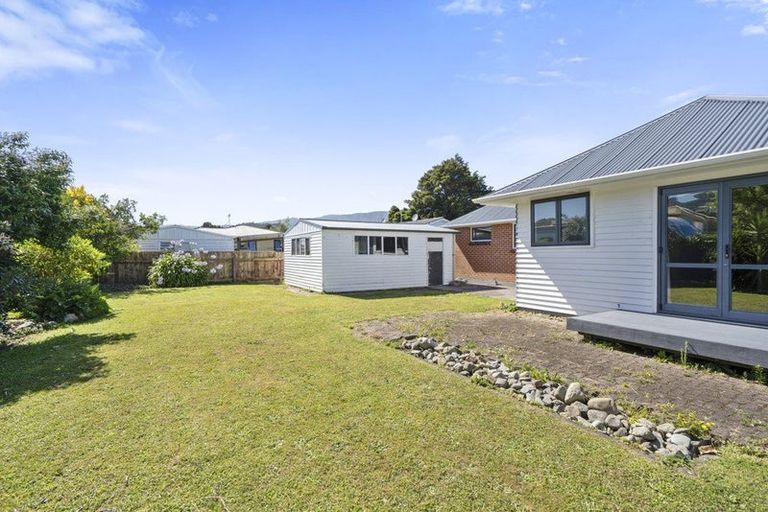 Photo of property in 63 Kashmir Avenue, Clouston Park, Upper Hutt, 5018