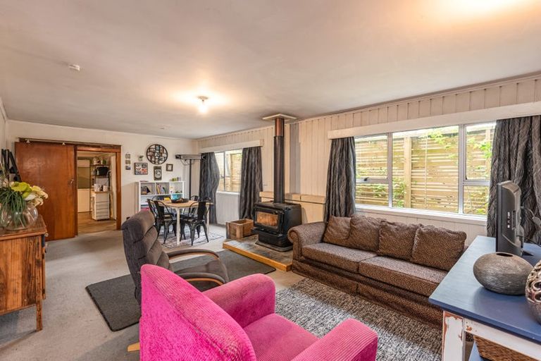 Photo of property in 22 Hawkhurst Road, Lyttelton, 8082