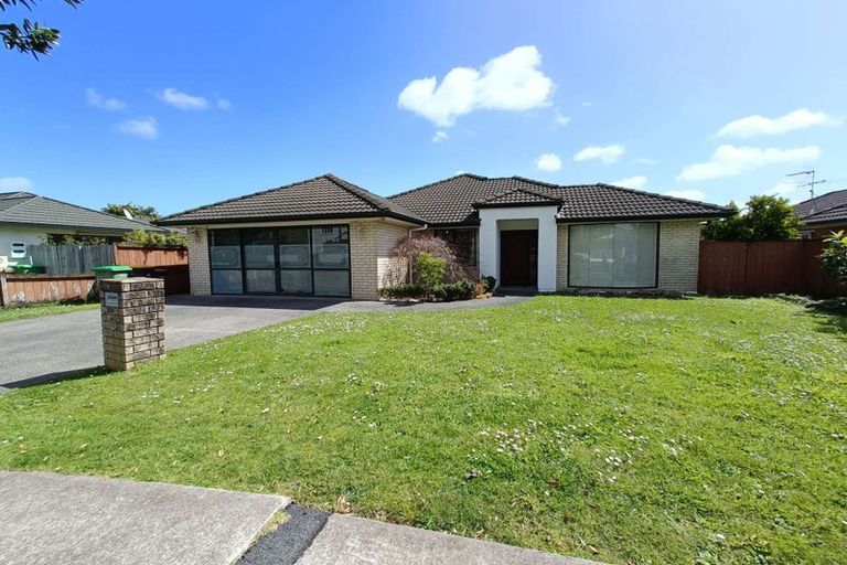 Photo of property in 213 Kilkenny Drive, East Tamaki Heights, Auckland, 2016