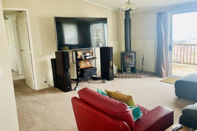 Photo of property in 6 Kekerenga Street, Strathmore Park, Wellington, 6022