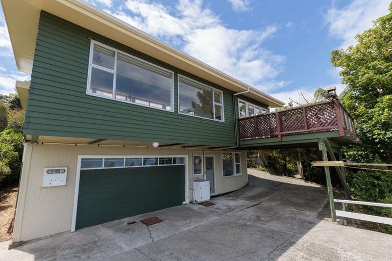 Photo of property in 16 City View Grove, Harbour View, Lower Hutt, 5010