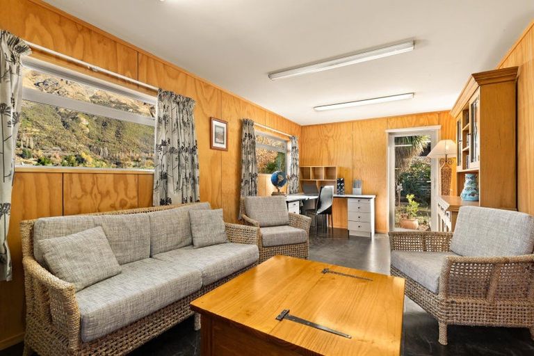 Photo of property in 2 Morning Star Terrace, Arthurs Point, Queenstown, 9371