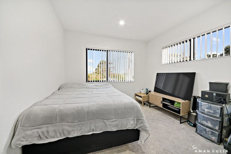 Photo of property in 15a Arney Road, Ranui, Auckland, 0612