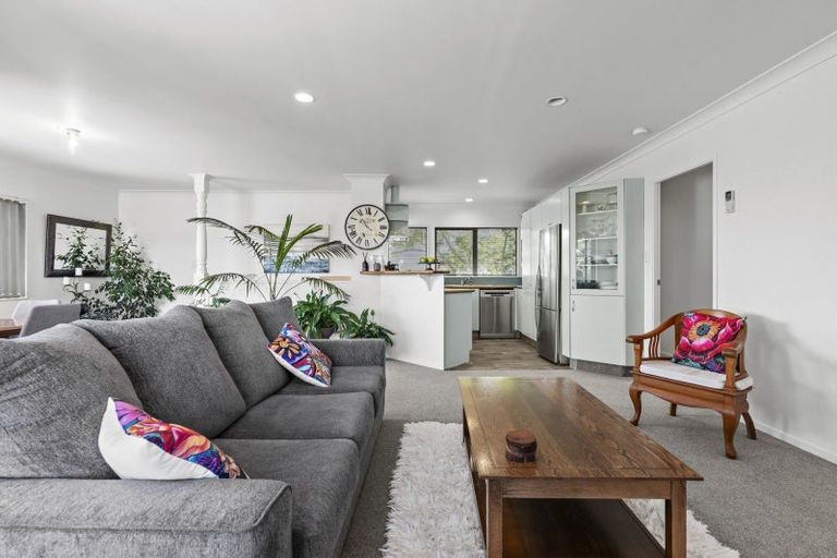 Photo of property in 12 Thornlea Drive, Welcome Bay, Tauranga, 3112