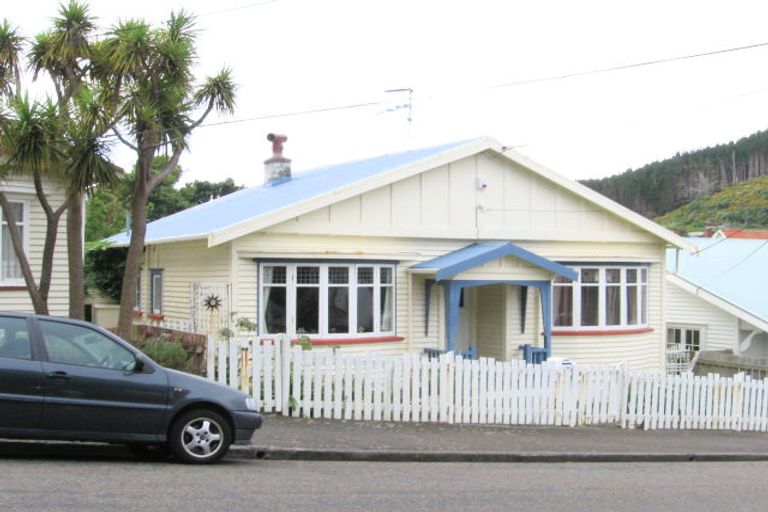 Photo of property in 40 Tamar Street, Island Bay, Wellington, 6023