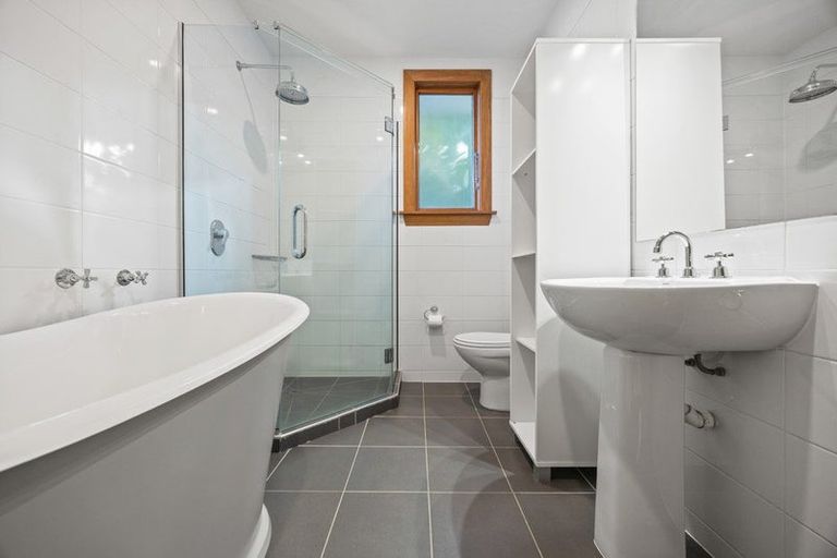 Photo of property in 40 Hackthorne Road, Cashmere, Christchurch, 8022