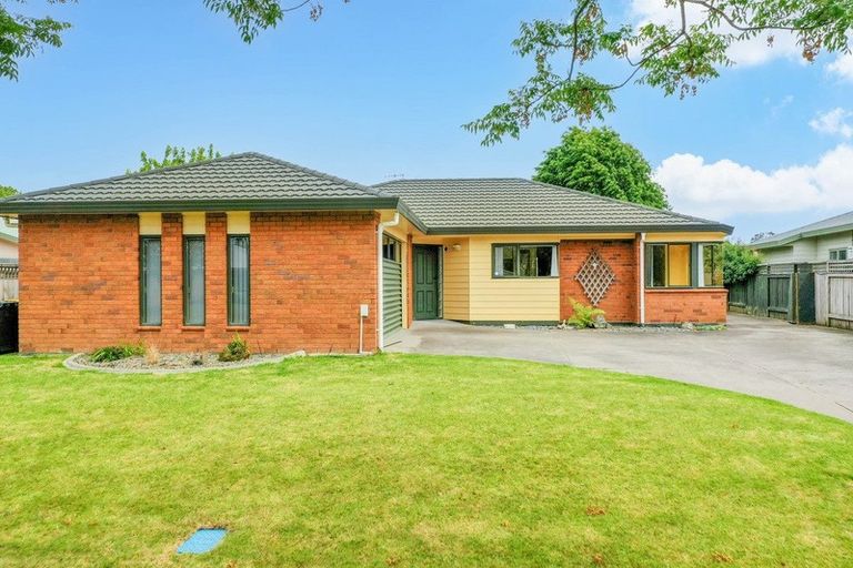 Photo of property in 7 Edgewater Grove, Whakatane, 3120