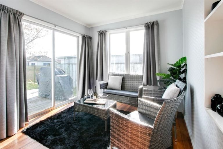 Photo of property in 44 Meeanee Road, Taradale, Napier, 4112