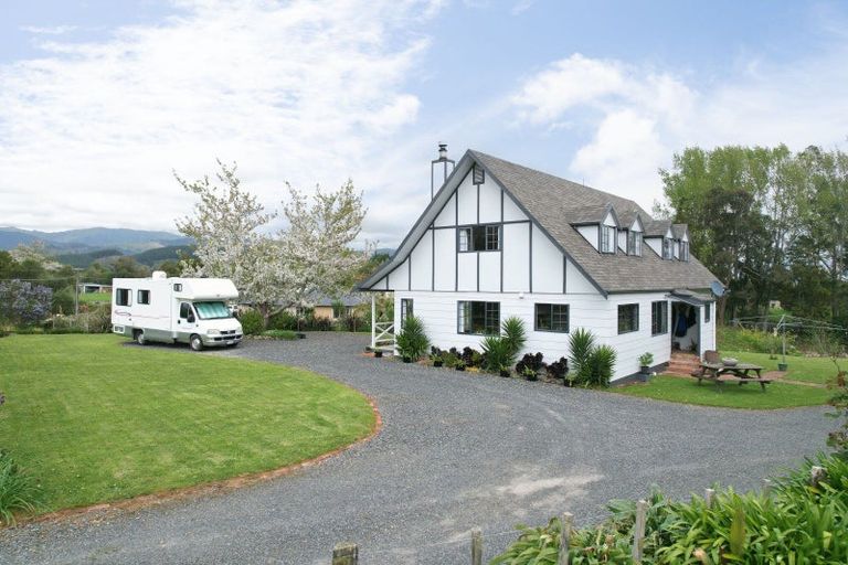 Photo of property in 33 Railway Terrace, Ohau, Levin, 5570