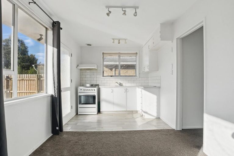 Photo of property in 2/19 Leonie Place, Aranui, Christchurch, 8061