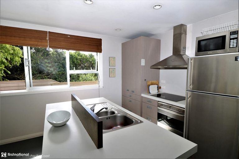 Photo of property in 52 Mako Avenue, Whiritoa, Whangamata, 3691