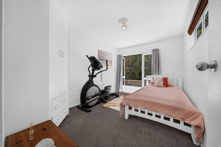 Photo of property in 883 Swanson Road, Swanson, Auckland, 0612