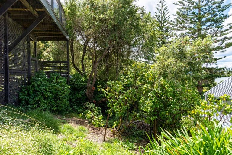 Photo of property in 14 Cliff Street, Pahi, Paparoa, 0571