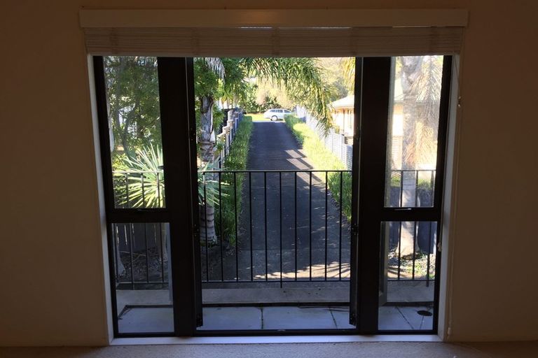 Photo of property in 45 Ponderosa Drive, Oteha, Auckland, 0632