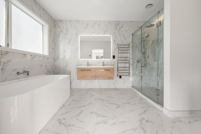 Photo of property in 54 Great Road West, Matipo Heights, Rotorua, 3015