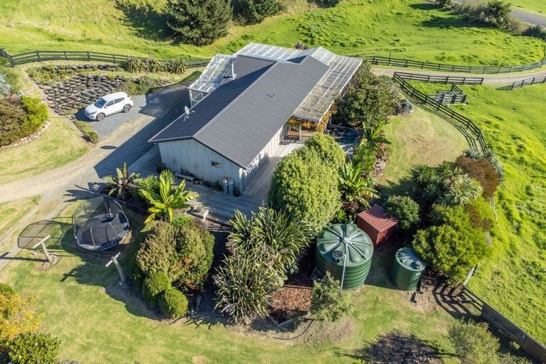 Photo of property in 24 Harakeke Road, Te Horo, Otaki, 5581