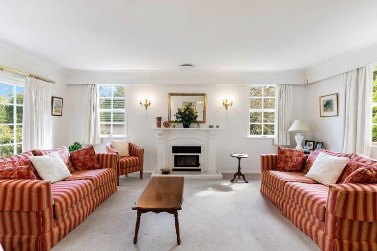 Photo of property in 4 Freemans Way, Pinehaven, Upper Hutt, 5019