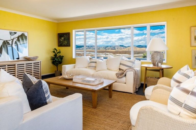 Photo of property in 99 The Esplanade, Westshore, Napier, 4110