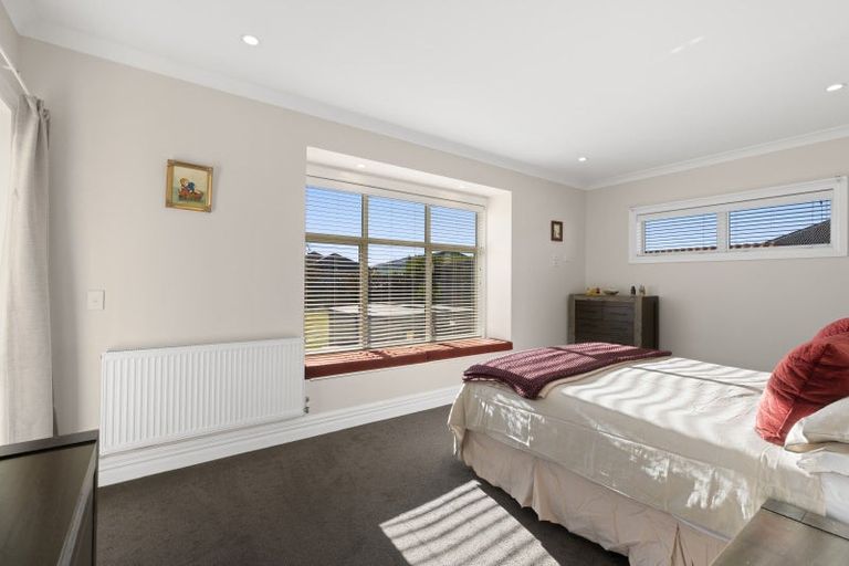 Photo of property in 28 Elizabeth Allen Drive, West Melton, 7618