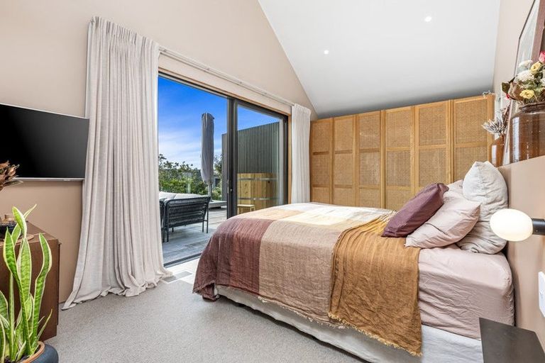 Photo of property in 50 Tiri Road, Manly, Whangaparaoa, 0930