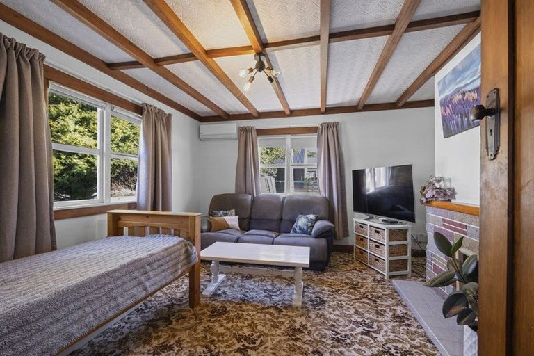 Photo of property in 10 Tukapa Street, Westown, New Plymouth, 4310