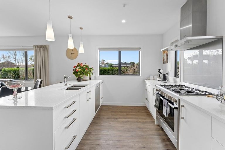 Photo of property in 2 Pohatu Lane, Otaki, 5512