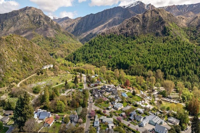 Photo of property in 33 Wiltshire Street, Arrowtown, 9302