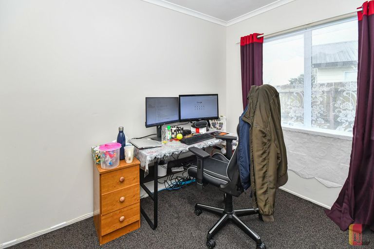 Photo of property in 1/20 Solveig Place, Randwick Park, Auckland, 2105
