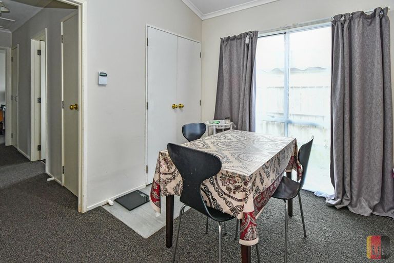 Photo of property in 1/20 Solveig Place, Randwick Park, Auckland, 2105