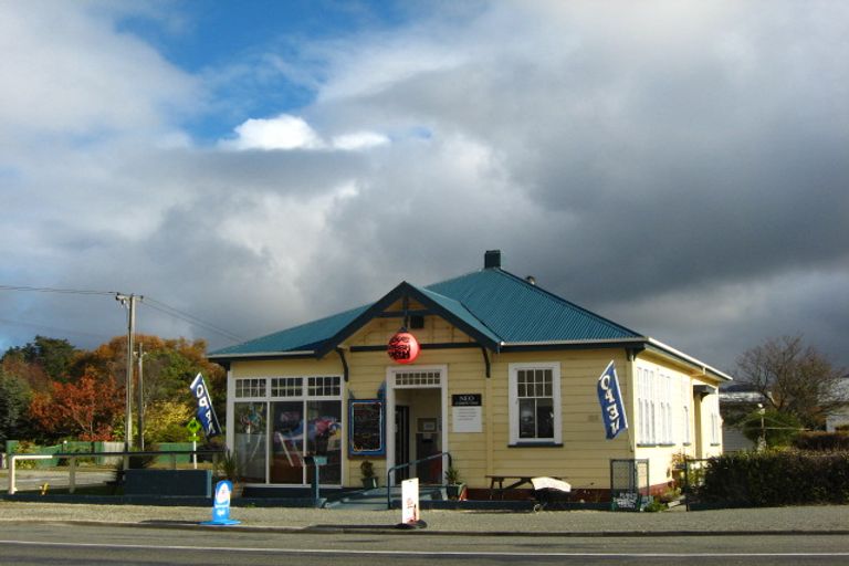 Photo of property in 21 London Street, Hampden, 9410