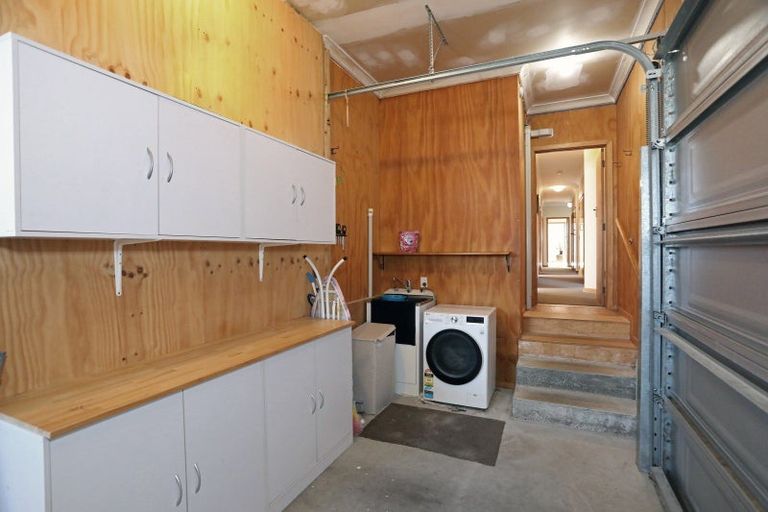 Photo of property in 22 Wellington Street, Feilding, 4702