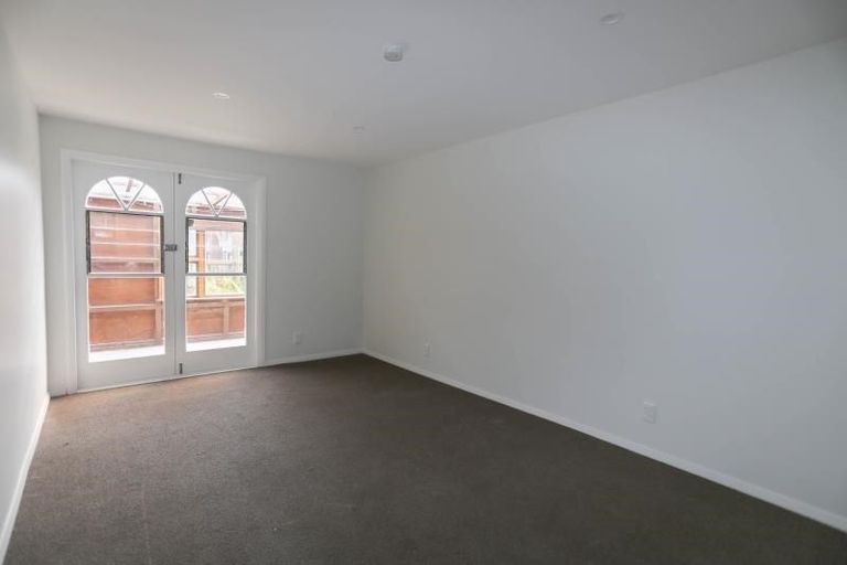 Photo of property in 18 Broadbent Street, Riccarton, Christchurch, 8041