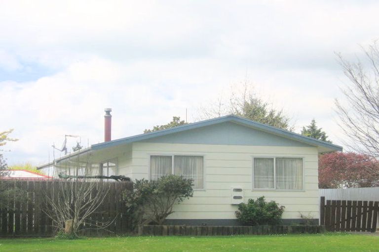 Photo of property in 25 Sequoia Crescent, Owhata, Rotorua, 3010